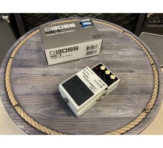 Boss NS-2 гитарный эффект шумоподавитель USED