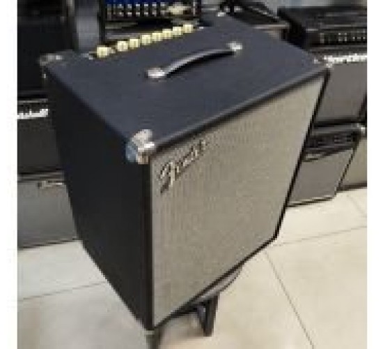 Fender RUMBLE 500 басовый комбоусилитель, 500 Вт USED