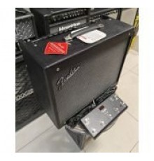 Fender Mustang GTX100 гитарный комбоусилитель, 100 Вт, выставочный образец