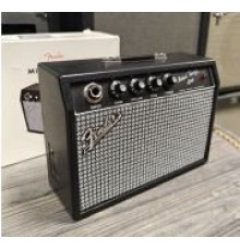 Fender Mini‘65 Twin-Amp комбоусилитель для электрогитары, 1 Вт USED