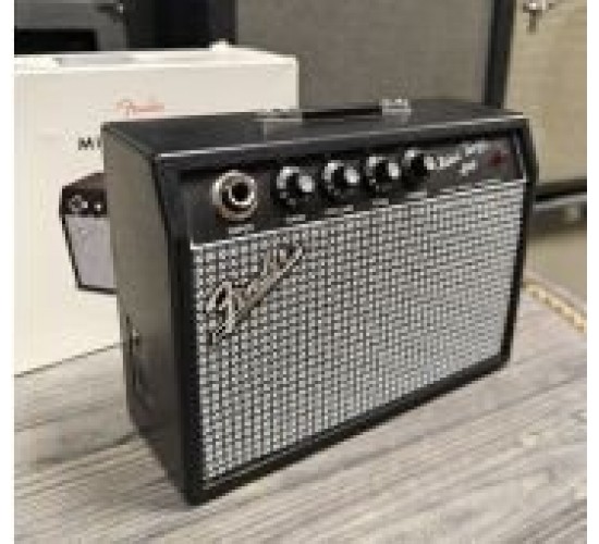 Fender Mini‘65 Twin-Amp комбоусилитель для электрогитары, 1 Вт USED