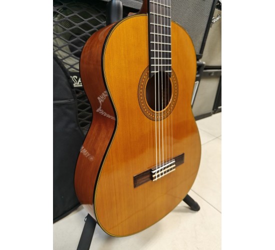Yamaha CG142C классическая гитара USED