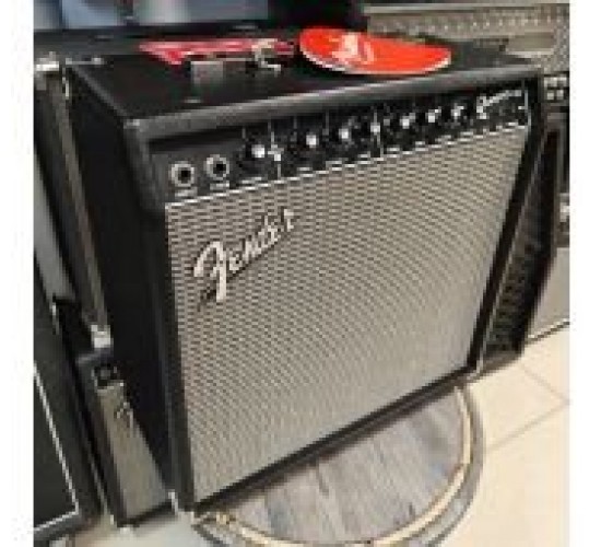 Fender Champion 40 гитарный комбоусилитель, 1x12