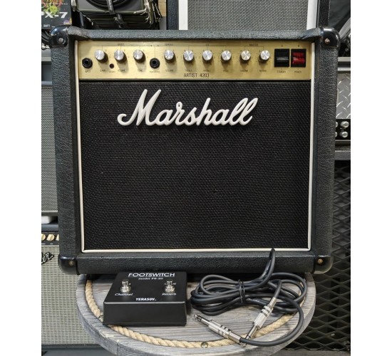 Marshall Artist 4203 гитарный ламповый комбоусилитель, 30 Вт USED
