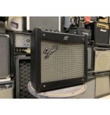 Fender Mustang I (V.2) гитарный комбоусилитель USED