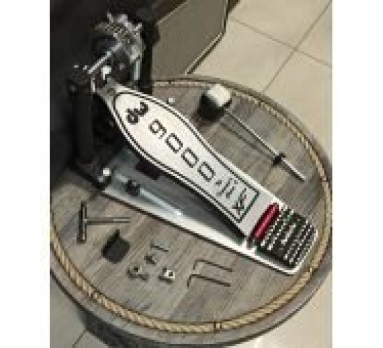 Drum Workshop DW 9000XF Series педаль для бас-барабана, с чехлом USED