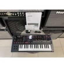 Roland JD-XI синтезатор-вокодер, с чехлом USED