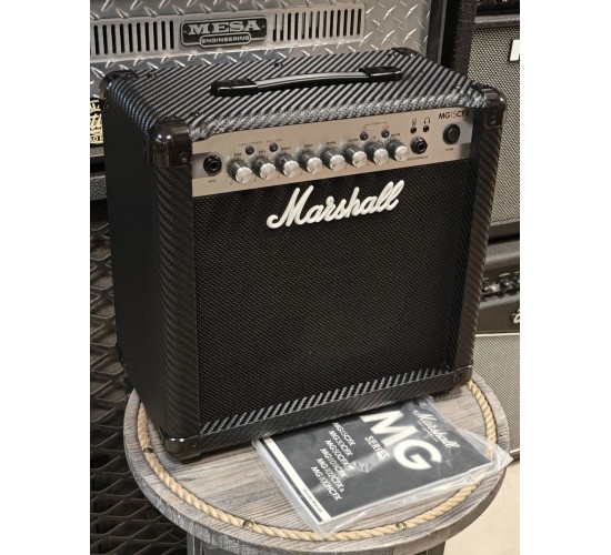 Marshall MG15CFX гитарный комбоусилитель, транзисторный, 15 Вт USED