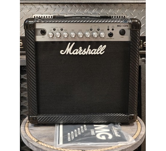 Marshall MG15CFX гитарный комбоусилитель, транзисторный, 15 Вт USED