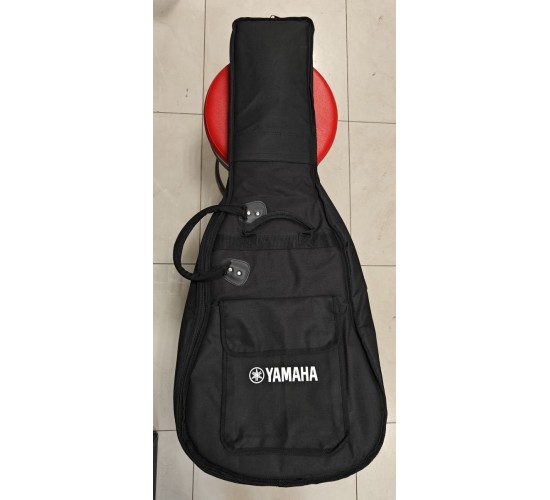 Yamaha чехол для акустической гитары, плотный, утеплённый USED