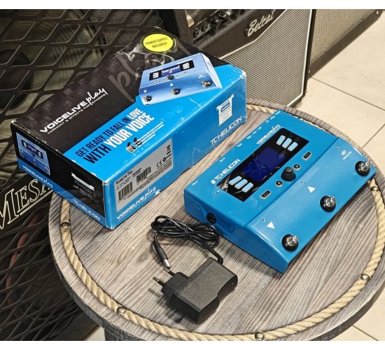 TC Helicon Voicelive Play напольный вокальный процессор эффектов USED