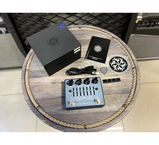 Darkglass Electronics Alpha Omega Ultra V.2 AUX предусилитель, дисторшн для бас-гитары USED