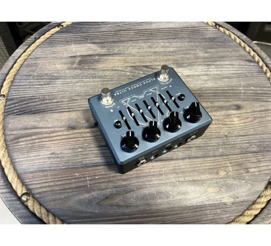 Darkglass Electronics Alpha Omega Ultra V.2 AUX предусилитель, дисторшн для бас-гитары USED