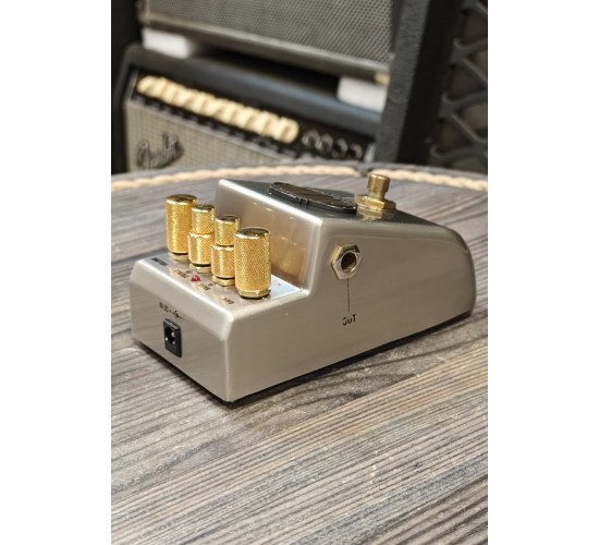 Marshall GV-2 гитарная педаль дисторшн USED