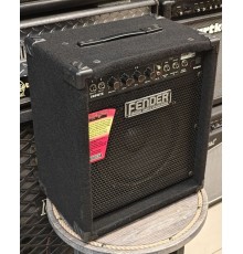 Fender RUMBLE 25 комбоусилитель басовый USED
