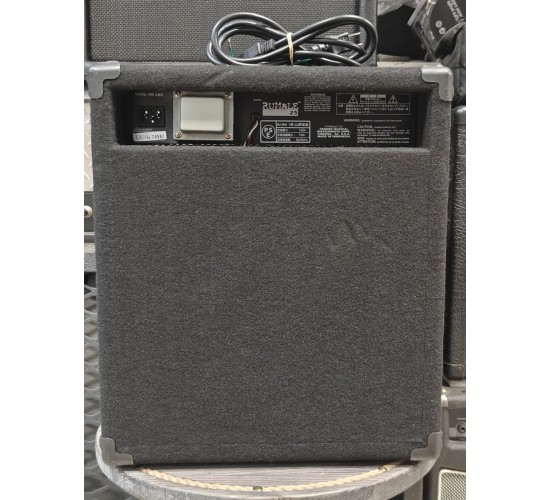 Fender RUMBLE 25 комбоусилитель басовый USED