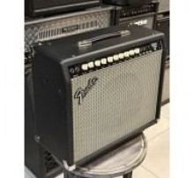 Fender Deluxe 112 Plus гитарный транзисторный комбоусилитель, США USED