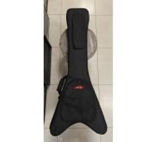 SKB 1SKB-SC58 Flying V Чехол для электрогитары типа стрела USED