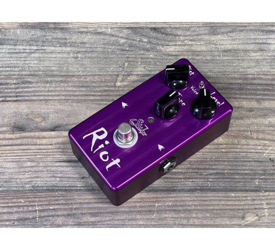 Suhr Riot гитарная педаль дисторшн, выставочный образец
