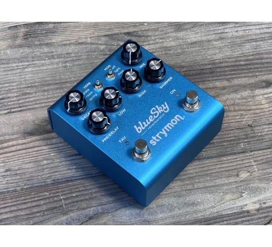 Strymon BlueSky V2 гитарная педаль ревербератор, США USED