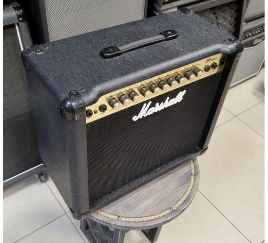 Marshall MG30DFX гитарный транзисторный комбоусилитель, 30 Вт USED