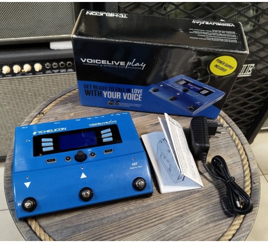 TC Helicon Voicelive Play напольный вокальный процессор эффектов USED
