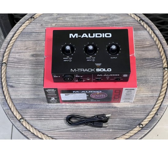 M-Audio M-Track SOLO аудио интерфейс USED