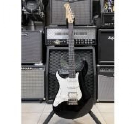 Yamaha Pacifica 112JL BL электрогитара левосторонняя, цвет черный USED