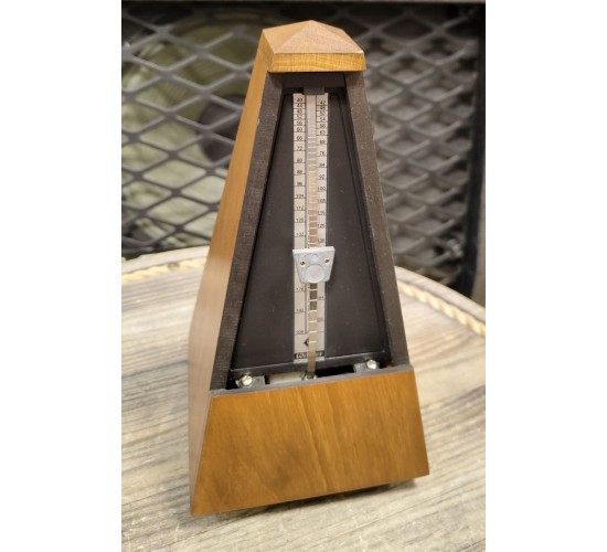 Wittner Pyramide 813M метроном, цвет коричневый, Германия USED