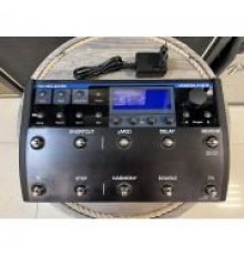 TC Helicon Voicelive 2 напольный вокальный процессор эффектов USED