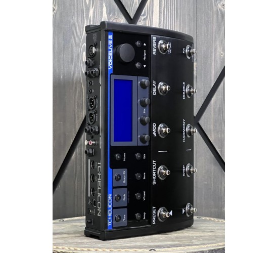 TC Helicon Voicelive 2 напольный вокальный процессор эффектов USED