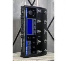 TC Helicon Voicelive 2 напольный вокальный процессор эффектов USED
