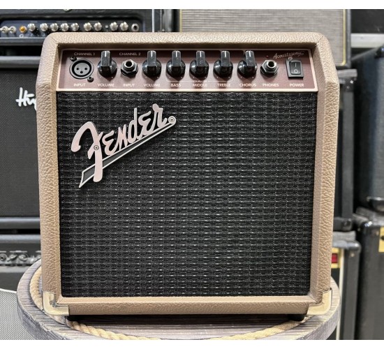 Fender Acoustasonic 15 Combo комбоусилитель для акустической гитары USED