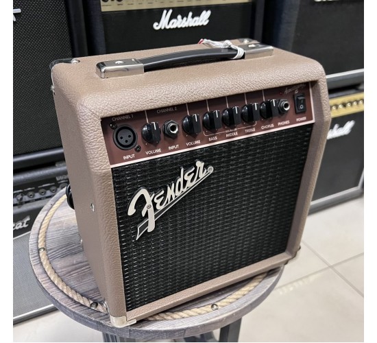 Fender Acoustasonic 15 Combo комбоусилитель для акустической гитары USED