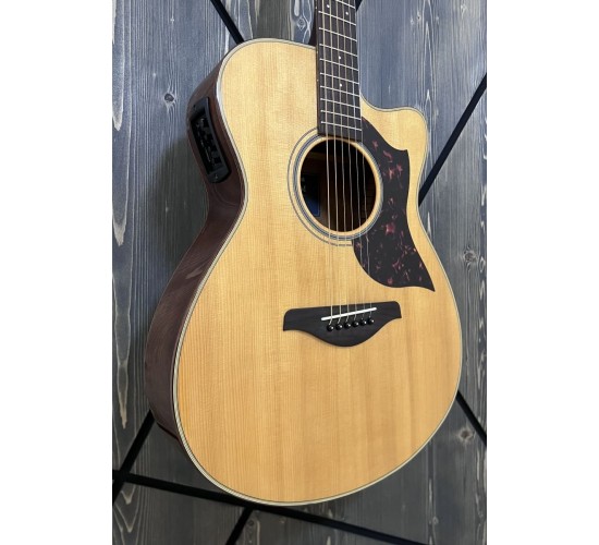 Yamaha AC1M электроакустическая гитара USED