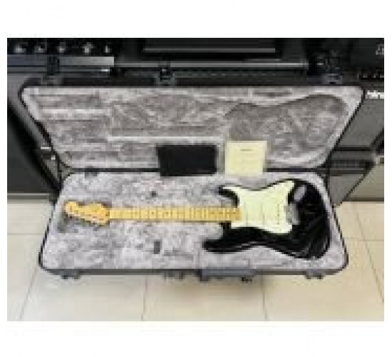 Fender American Professional II Stratocaster электрогитара, цвет черный, США USED