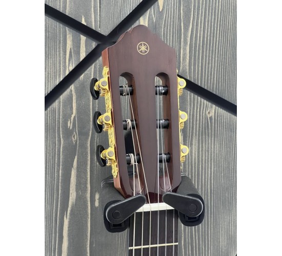 Yamaha CG142S классическая гитара USED