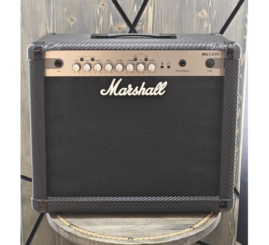 Marshall MG30CFX гитарный транзисторный комбоусилитель, 30 Вт USED