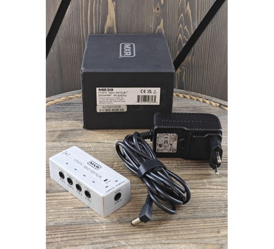 MXR M239 Mini Iso-Brick Блок питания для педалей эффектов USED