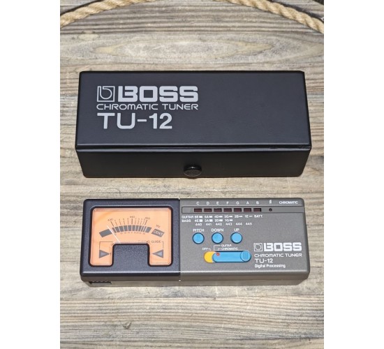 Boss TU-12 Tuner хроматический тюнер, в чехле USED