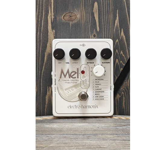 Electro-Harmonix MEL9 Tape Replay machine гитарный эффект синтезатор, выставочный образец.