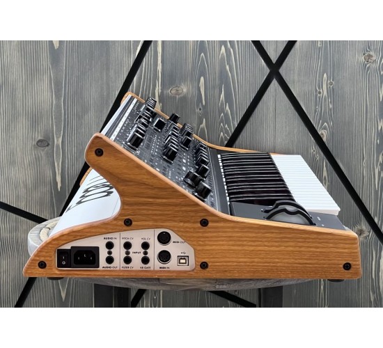 Moog Subsequent 37 Standard аналоговый синтезатор USED