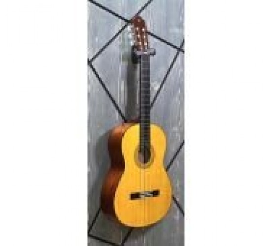 Yamaha CG142S классическая гитара USED