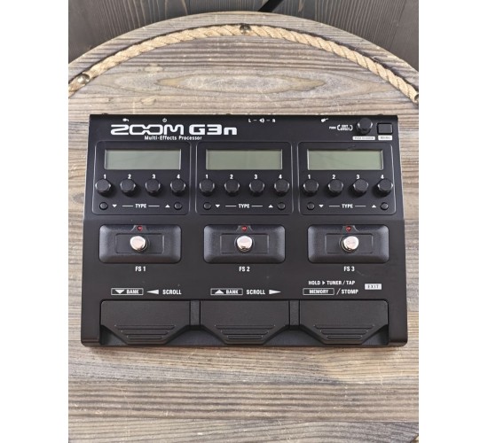 Zoom G3N гитарный процессор эффектов и симулятор усилителя USED