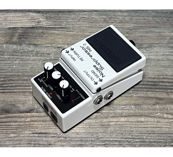 Boss NS-2 гитарный эффект шумоподавитель USED