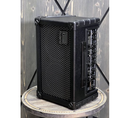 Roland Cube Street ST гитарный комбоусилитель USED