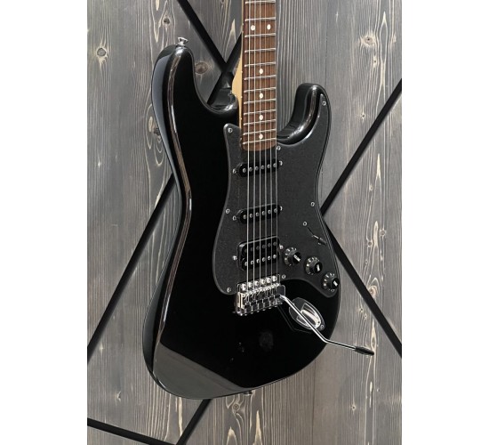 Fender Squier Affinity Stratocaster HSS электрогитара, цвет cosmo black USED