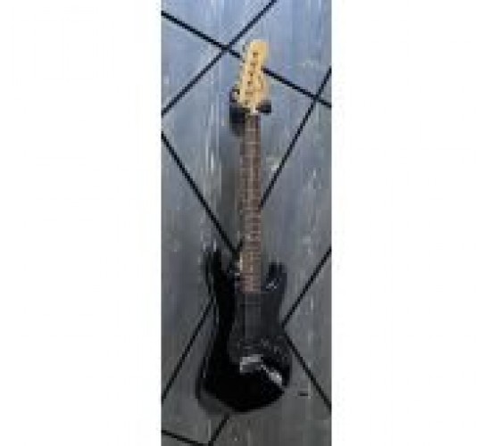 Fender Squier Affinity Stratocaster HSS электрогитара, цвет cosmo black USED