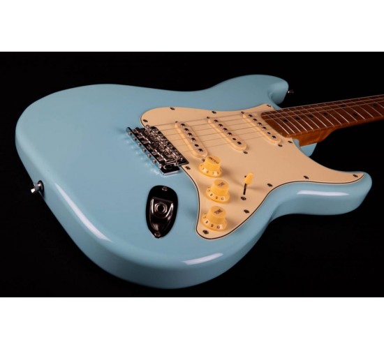 JET JS-300 BL электрогитара, Stratocaster, корпус липа, 22 лада,SSS, tremolo, цвет Sonic blue УЦЕНКА