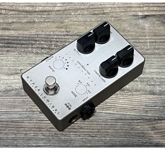 Darkglass Electronics Hyper Luminal Hybrid Аналоговый VCA басовый компрессор USED